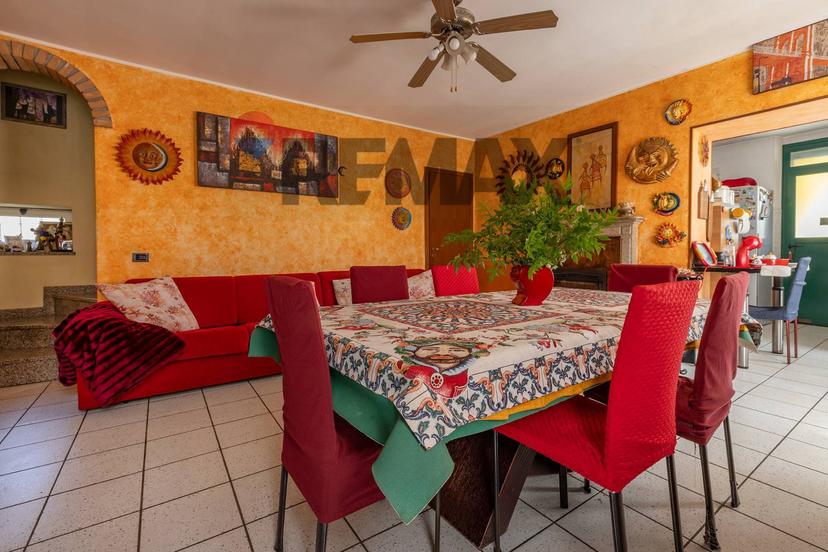 Quadrilocale in Via Piave 1, Cazzago Brabbia — foto 4 di 5