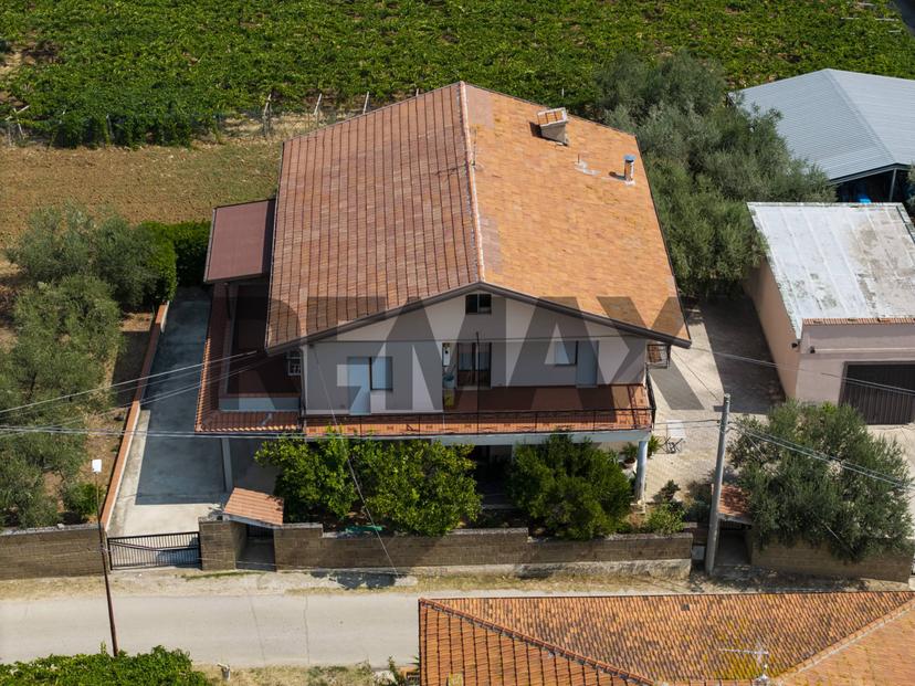 Villa in Via Colle di Campli 16, Tollo — foto 4 di 5