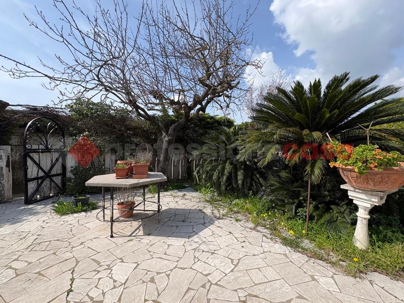 Baita in Viale Europa 267, Terracina — foto 4 di 5