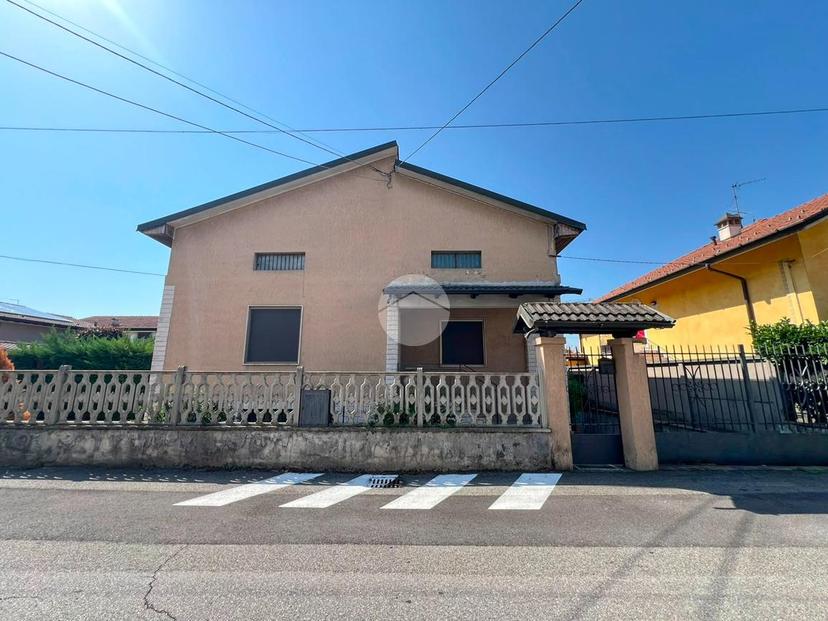 Villa in Via Tagliamento 1, Castrezzato — foto 2 di 5
