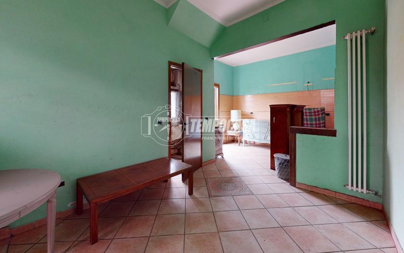 Trilocale in Viale Giovanni Amendola 37, Reggiolo — foto 2 di 5