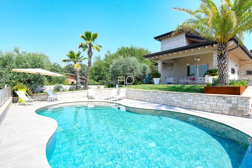 Villa unifamiliare in Via del Pesco, Lonato del Garda — foto 3 di 5