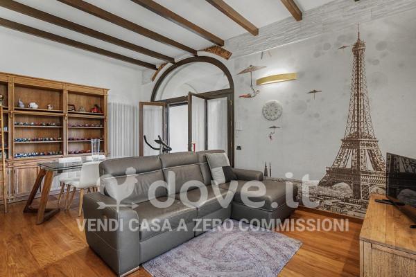 Bilocale in Via Silvio Pellico 16, Besana in Brianza — foto 2 di 5