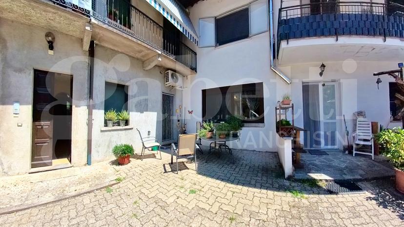 Bilocale in Via Battisti 18, Golasecca