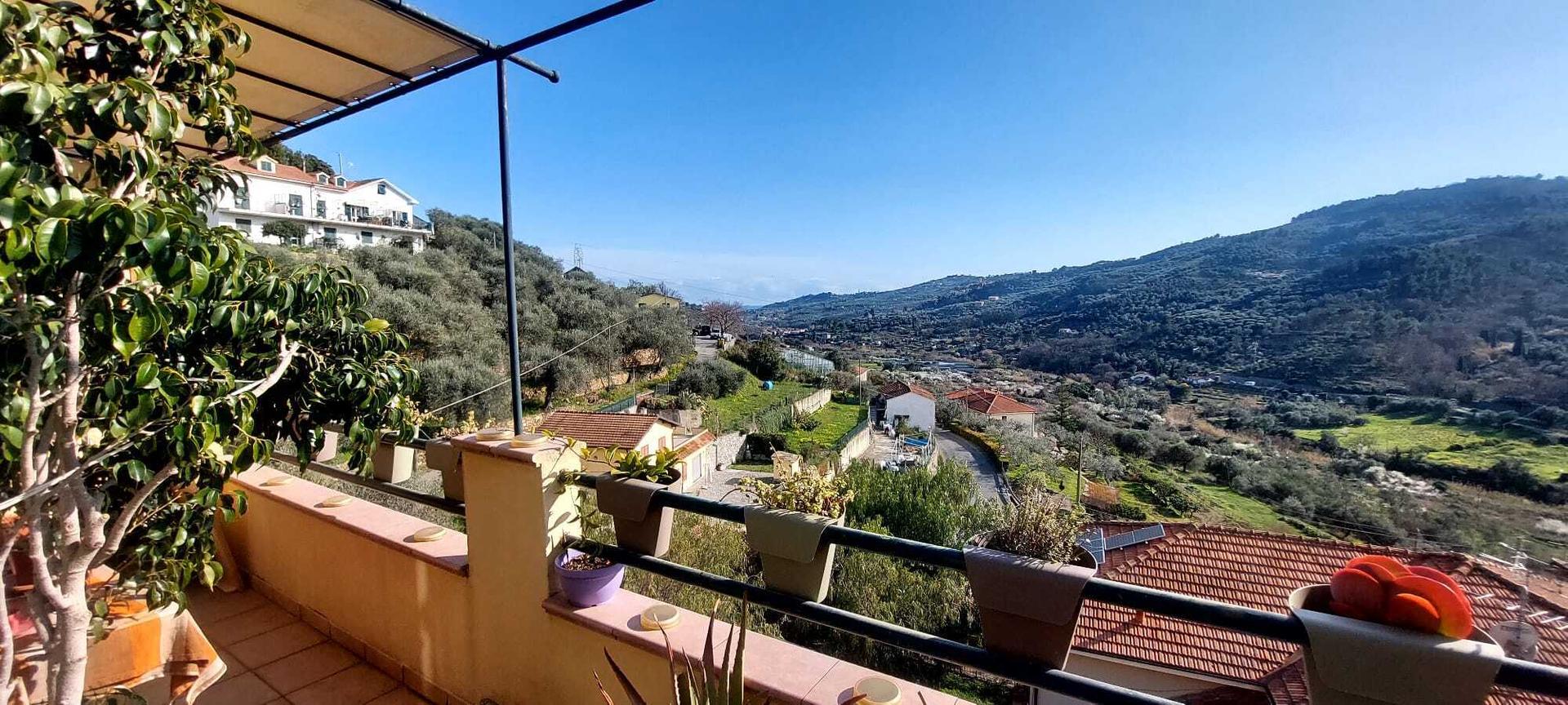 Bilocale in Via Strada delle Ginestre, Dolcedo