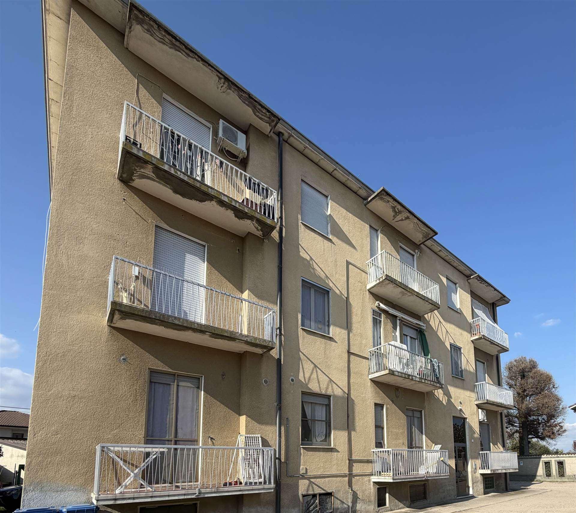 Bilocale, Cassolnovo