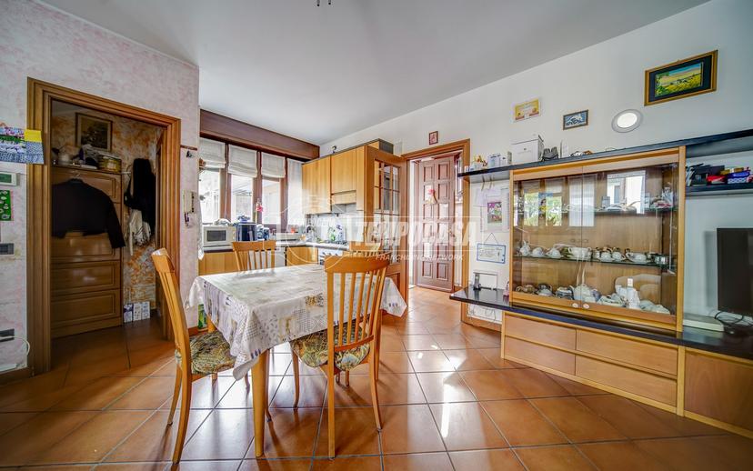 Villa in Via Gramsci, Gallarate — foto 2 di 5