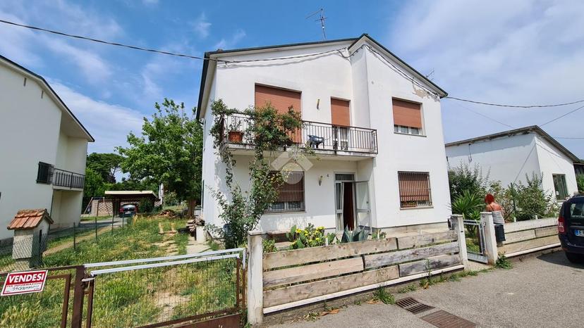Casa indipendente in Via della Resistenza 4, Russi