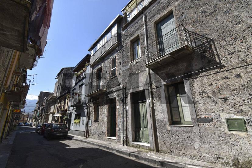 Casa indipendente in Via Etna 4, Randazzo