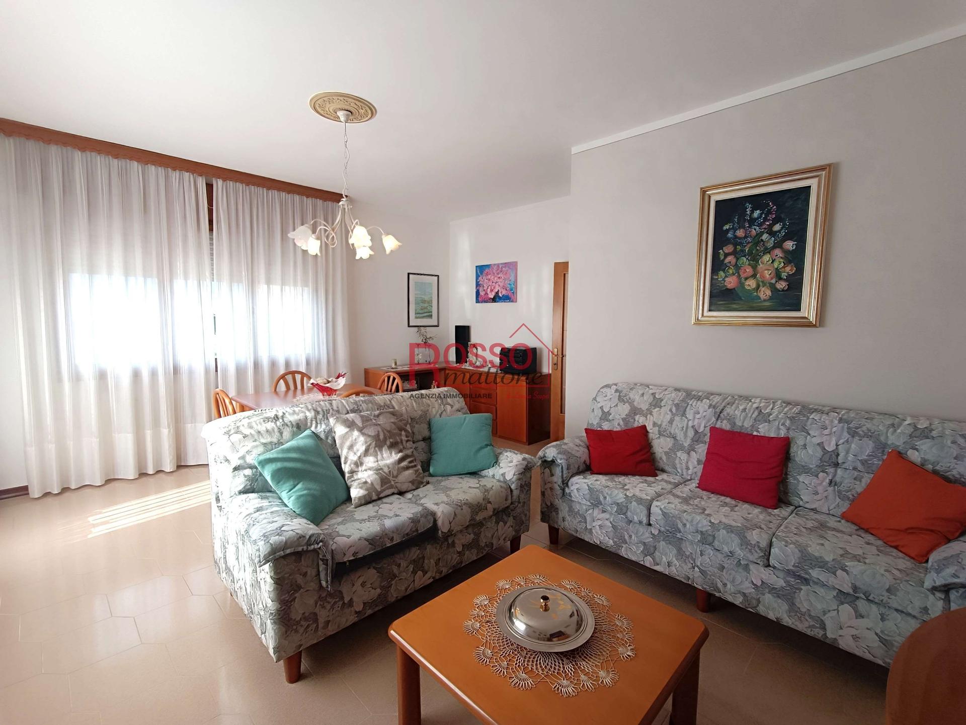 Casa indipendente in Via Alcide De Gasperi 2, Colle Umberto