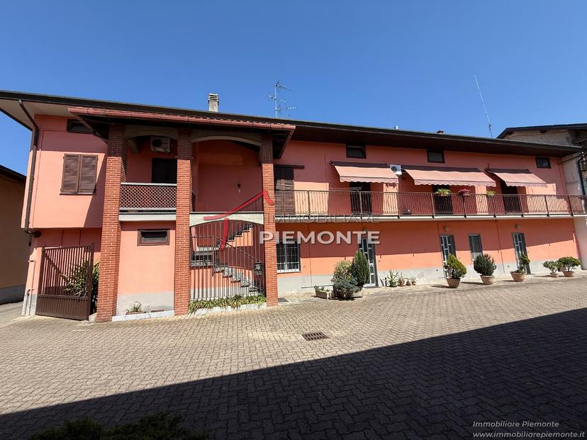 Trilocale in Via Guglielmo Marconi 2, Fontaneto d'Agogna — foto 2 di 5