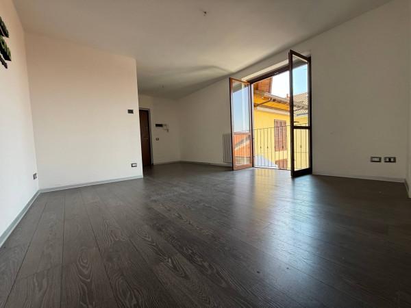 Trilocale in Via Cristoforo Colombo 9, Fenegrò — foto 4 di 5
