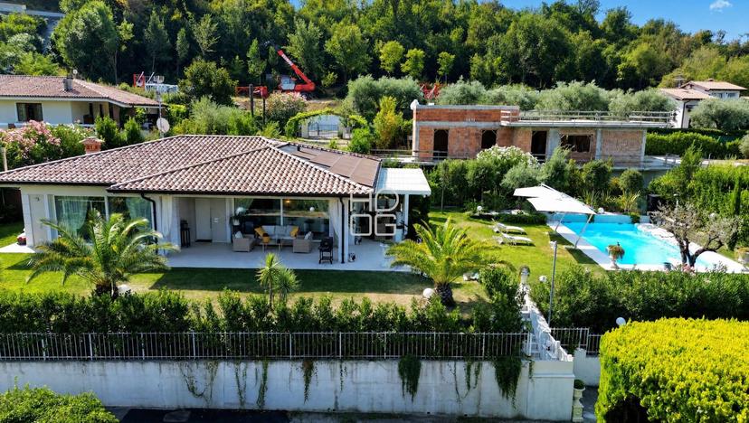 Villa unifamiliare in Via Gorizia 4, Manerba del Garda — foto 3 di 5