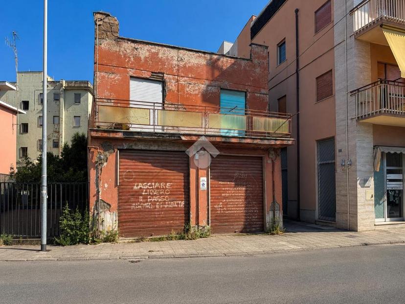 Casa indipendente in Via Alarico Ciotti 15, Cisterna di Latina
