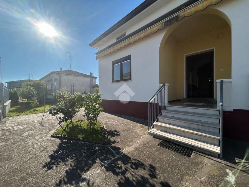 Villa, Isola della Scala — foto 2 di 5