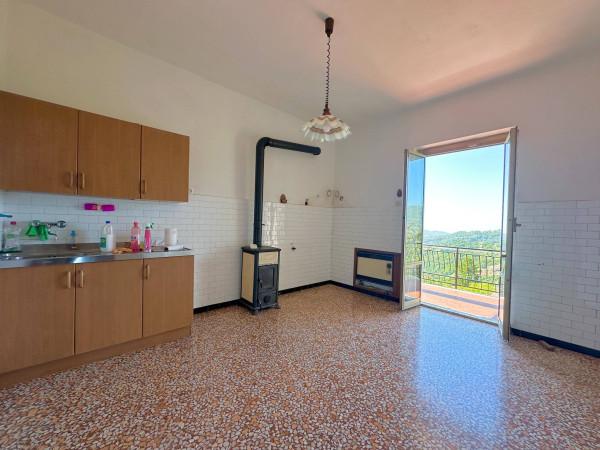 Quadrilocale in Via Tirassi, Campomorone