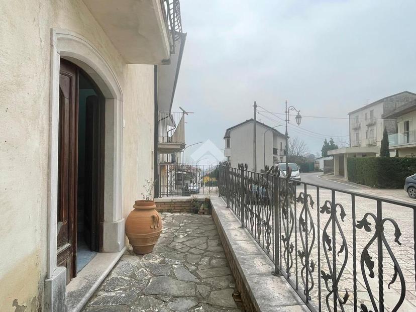 Villa in Strada Statale Tangenziale Ovest, Benevento — foto 4 di 5