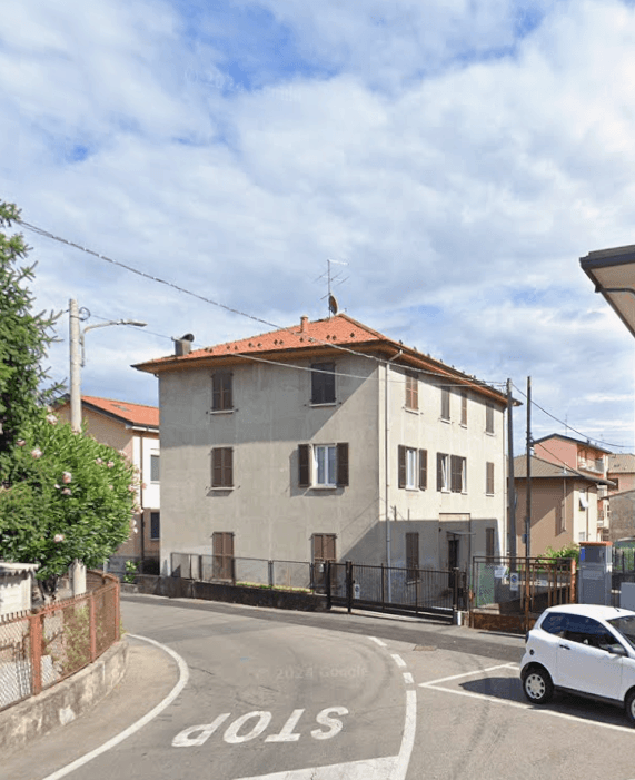 Casa indipendente in Via Oslavia 9, Cantù