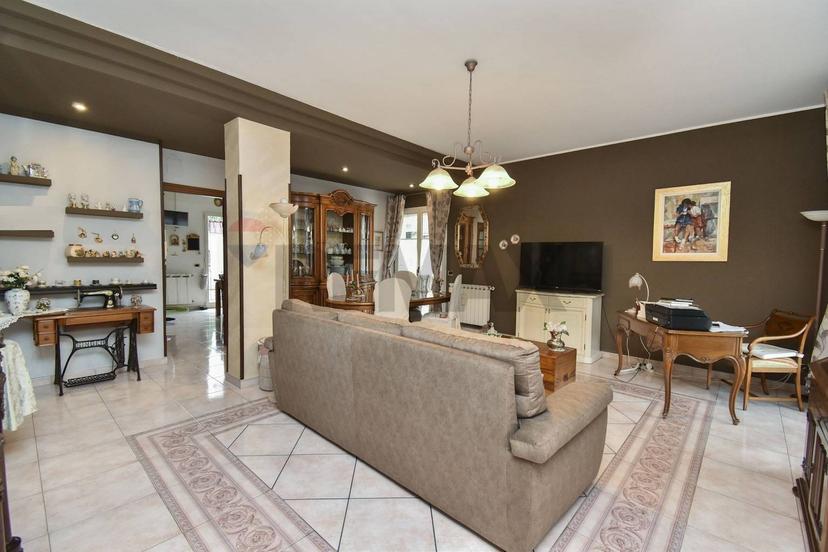 Villa in Via Luigi Capuana 10, Aci Sant'Antonio — foto 2 di 5