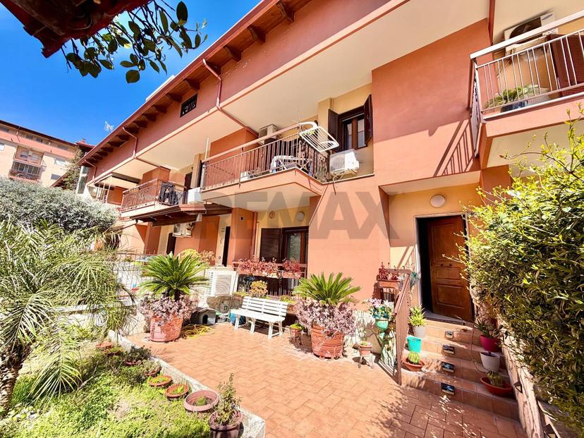 Villa a schiera in Via Tevere 80, Marano di Napoli — foto 2 di 5