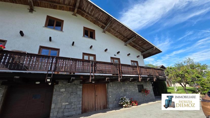 Villa bifamiliare in Località Senin, Saint-Christophe