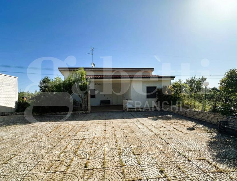 Villa in Zona Via Castel del Monte, Corato — foto 2 di 5