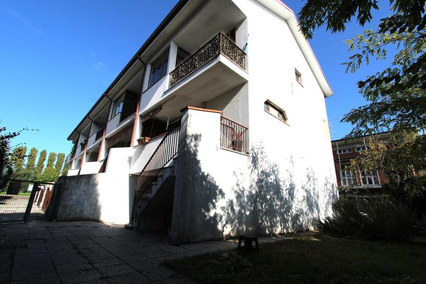 Villa a schiera in Villetta a Schiera Via Madonna Assunta 34, Bareggio