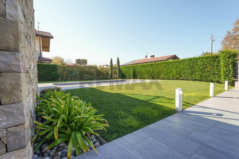 Villa in Via Crotti 16, Bonate Sopra — foto 3 di 5