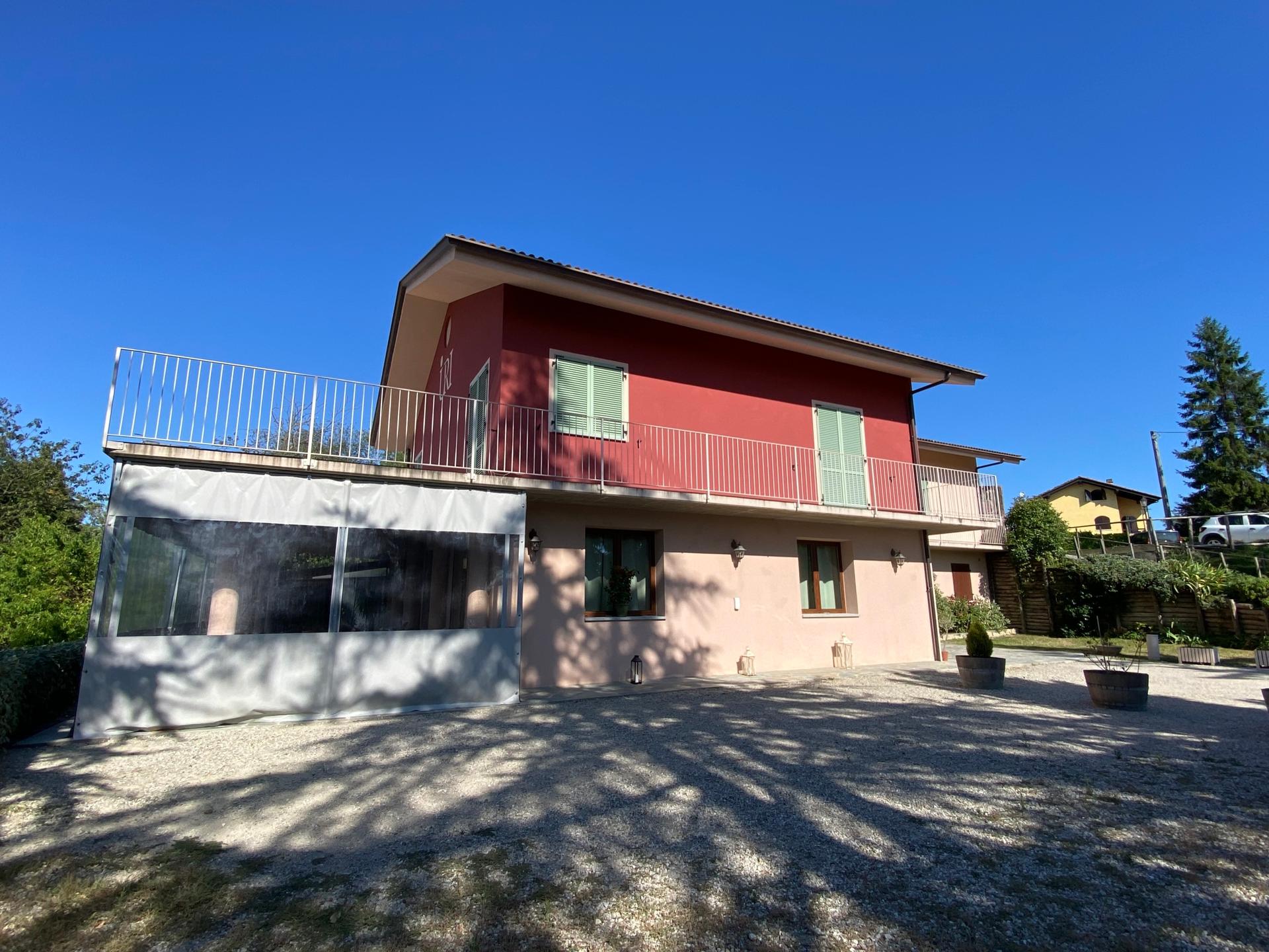 Villa in Località Cerreta 1, Roddino