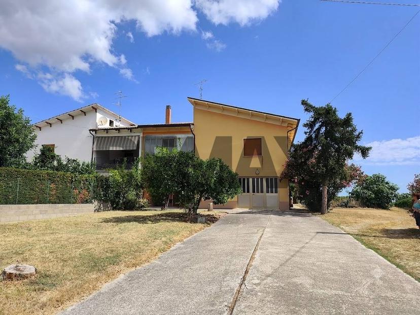 Casa indipendente in C.da Piano Croce 32, Pollutri — foto 3 di 5
