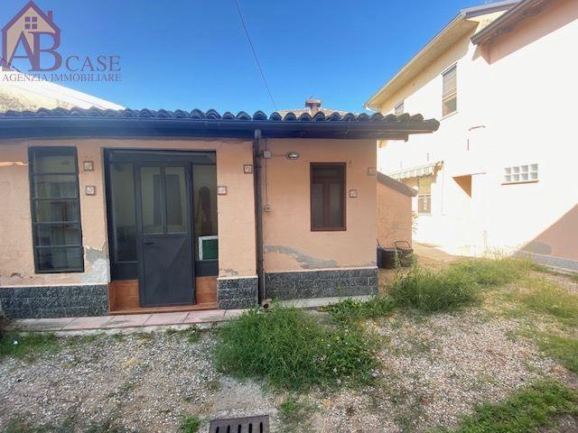 Villa a schiera in Via Mazzini 8, Gambolò
