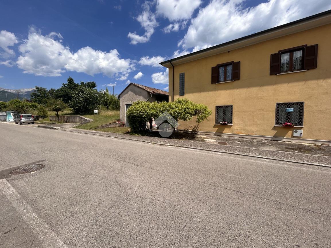 Casa indipendente in Viale Parco delle Rimembranze, Villa Latina