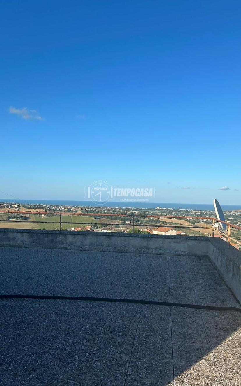 Quadrilocale, Monte Urano — foto 2 di 5