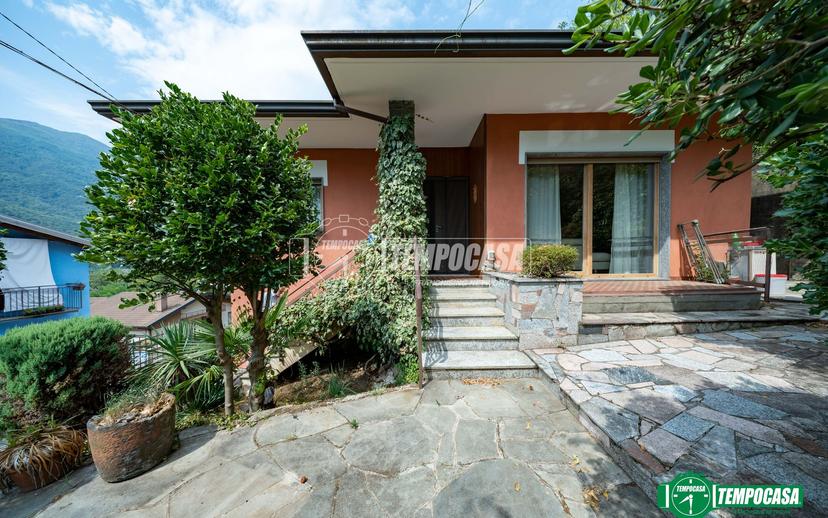 Villa a schiera in Via Casa del Gallo 29, Gravellona Toce