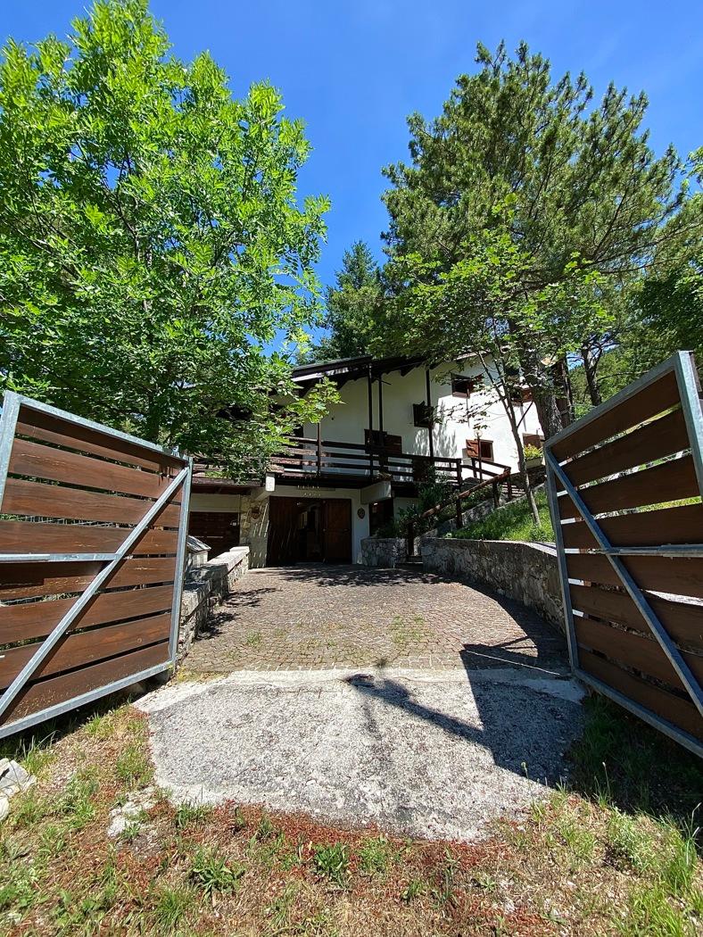 Casa indipendente in Via Piane, Bolognola — foto 5 di 5