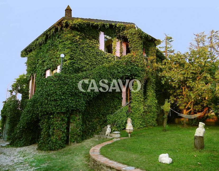 Villa in Frazione Castelrotto 11, Montecalvo Versiggia