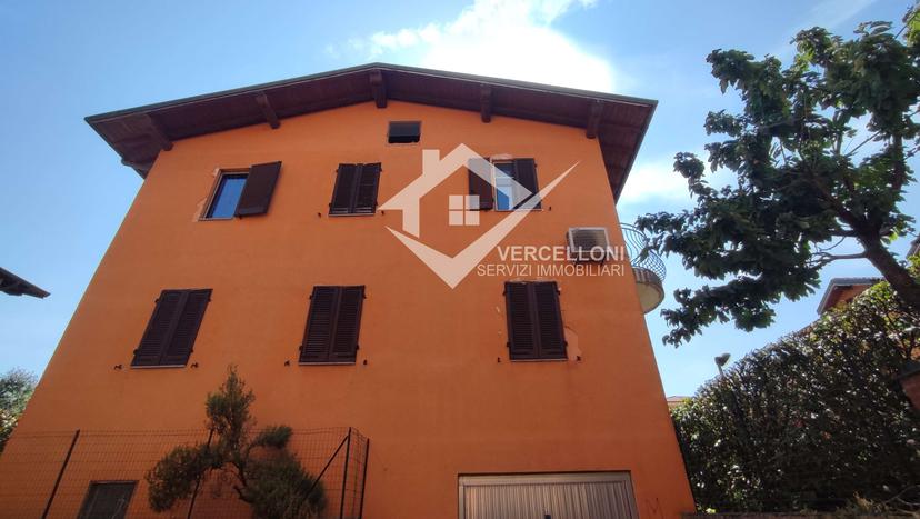 Villa unifamiliare in Via  Galliate, Romentino — foto 5 di 5