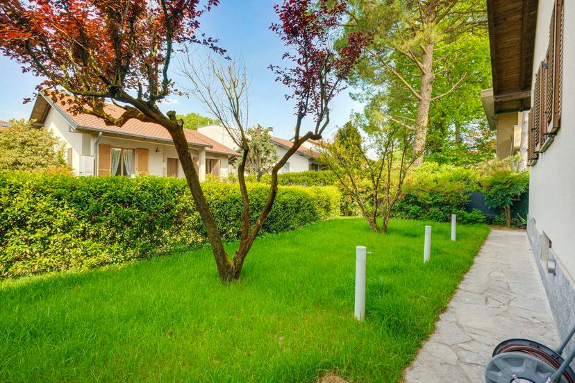 Villa, Saronno — foto 2 di 5