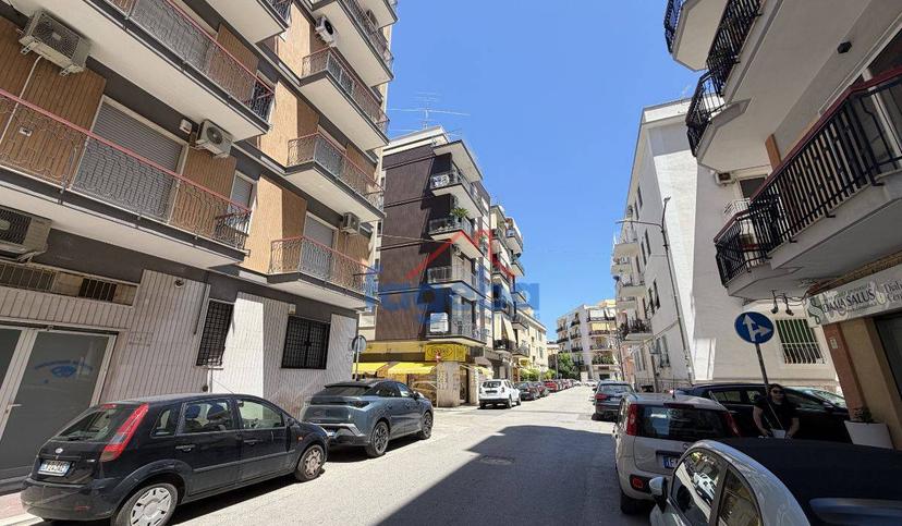 Quadrilocale in Via Postumia 14, Trani — foto 2 di 5