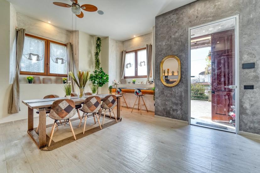 Villa trifamiliare in Via Brugnago 1, Capiago Intimiano — foto 2 di 5