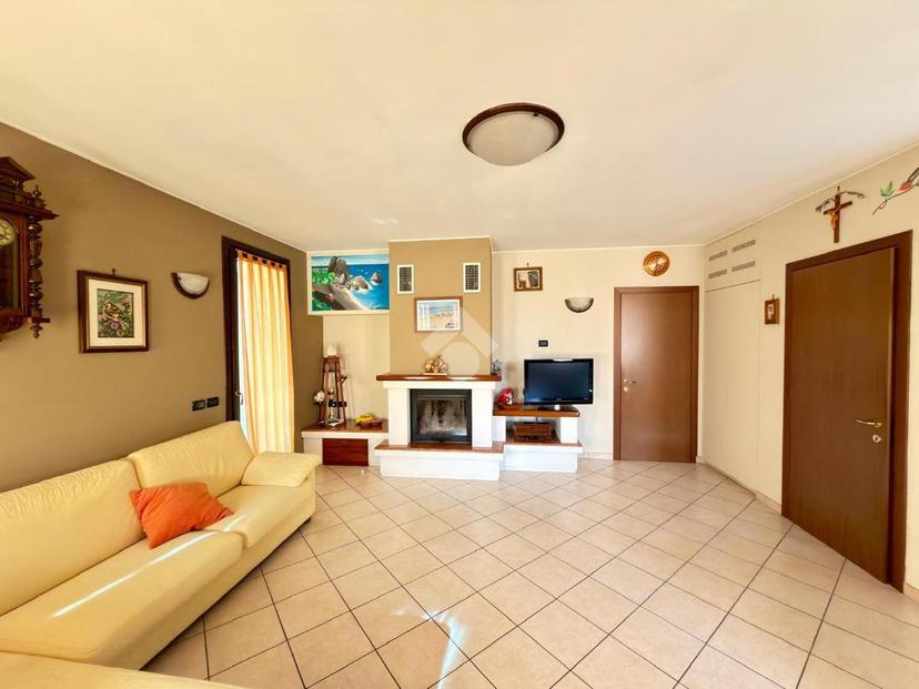 Villa a schiera, Castel Goffredo — foto 4 di 5