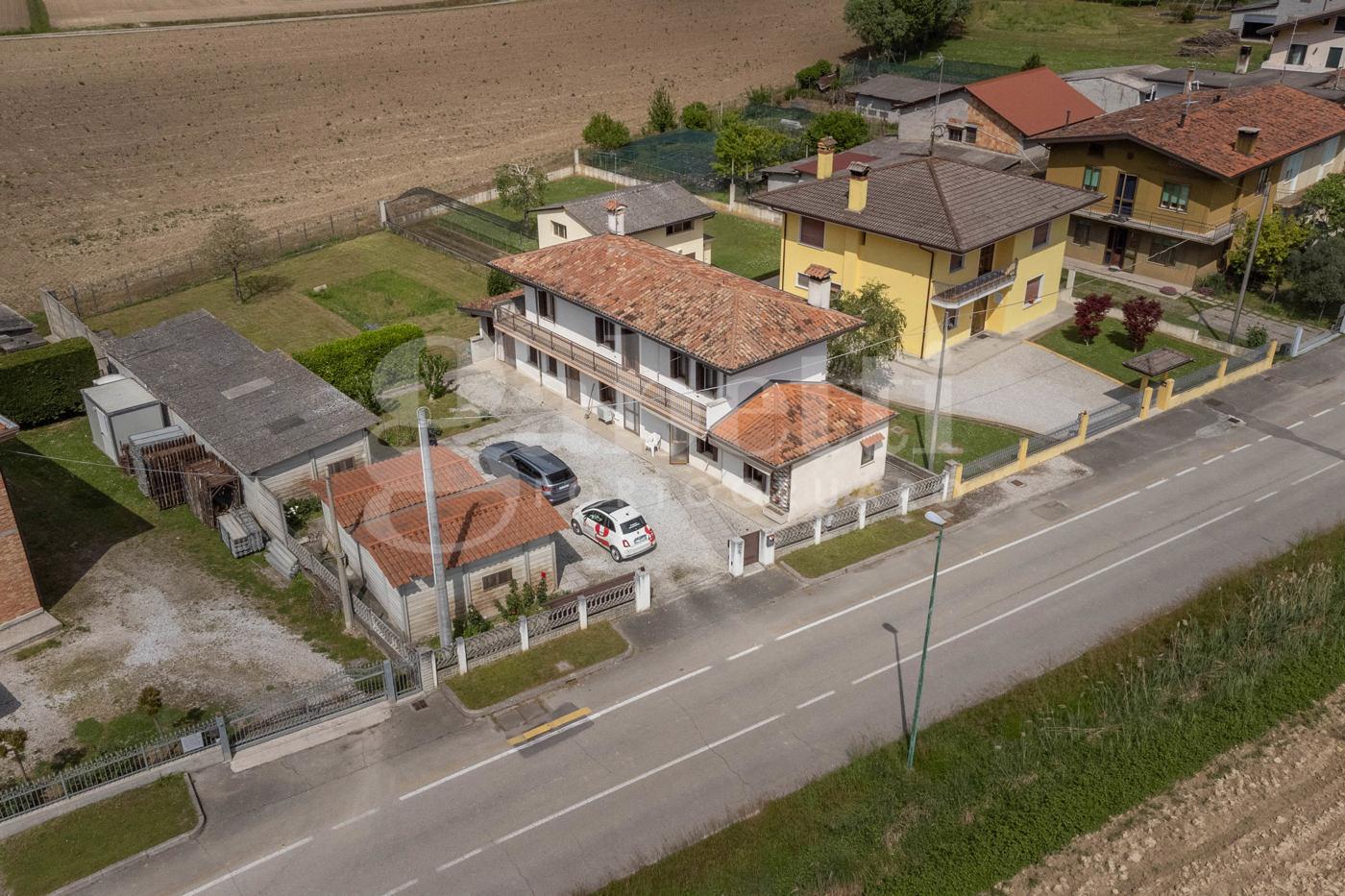 Casa indipendente in Via Parz 69, Teglio Veneto