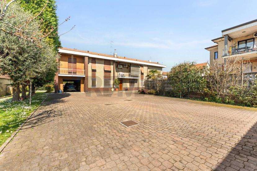 Villa in Via per Cassina Nuova 5, Paderno Dugnano — foto 3 di 5