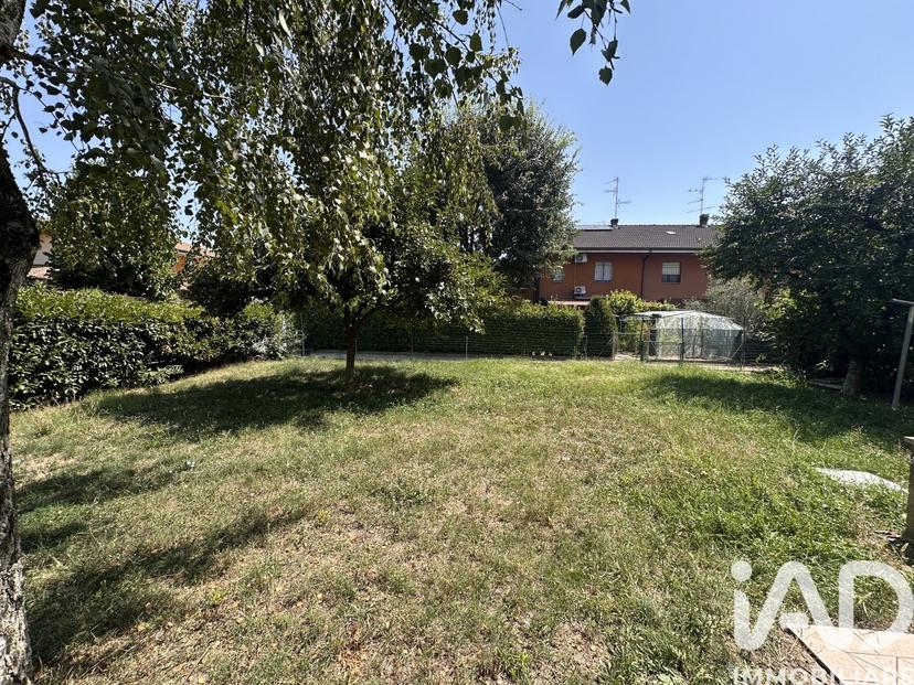 Villa a schiera in Via Gramsci, Mirandola