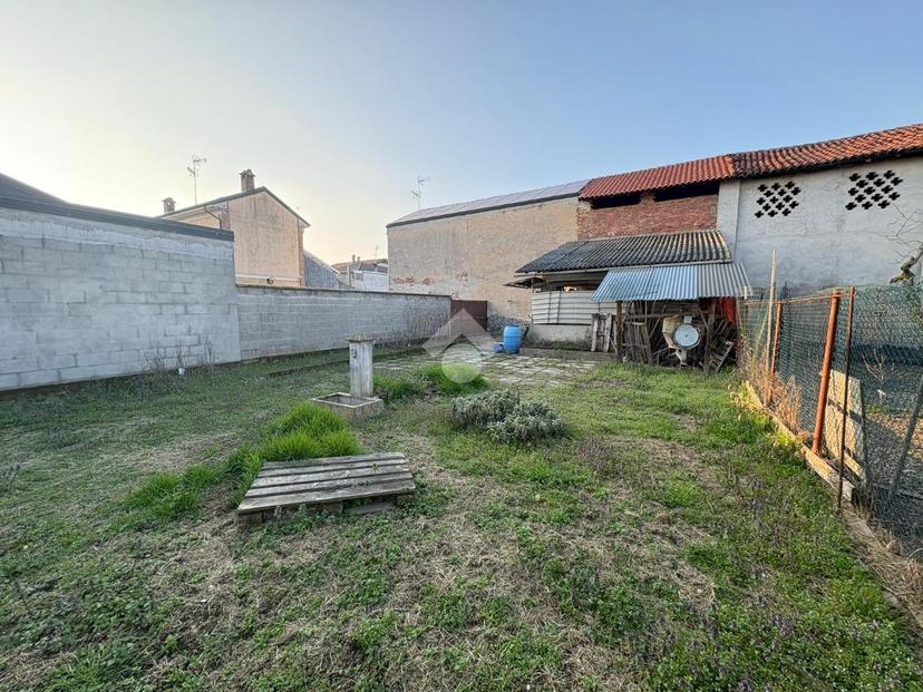 Casa indipendente in Largo S. Martino 14, Cerano — foto 5 di 5