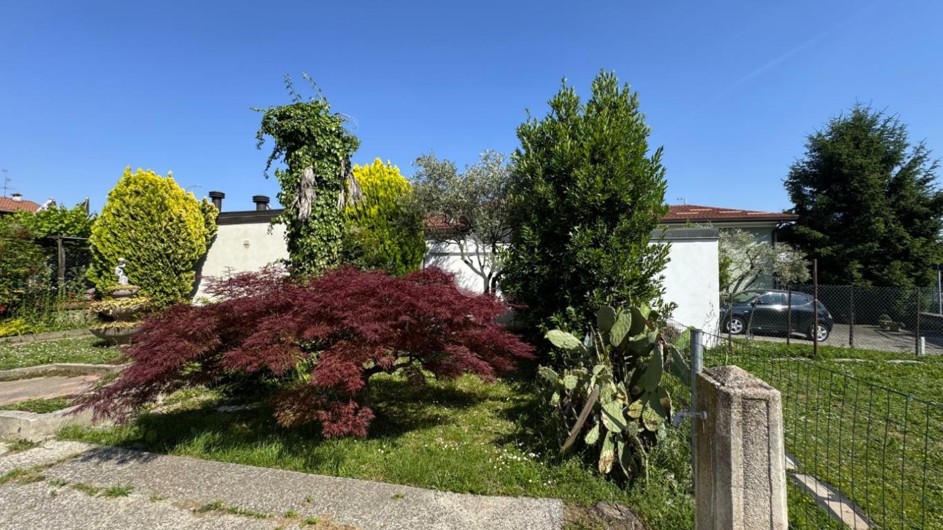 Quadrilocale in Via Milano 79, Masate