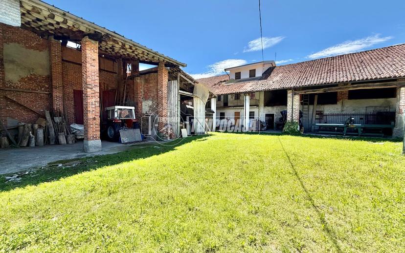 Casale in Strada Provinciale 243 5, Mondovì — foto 5 di 5