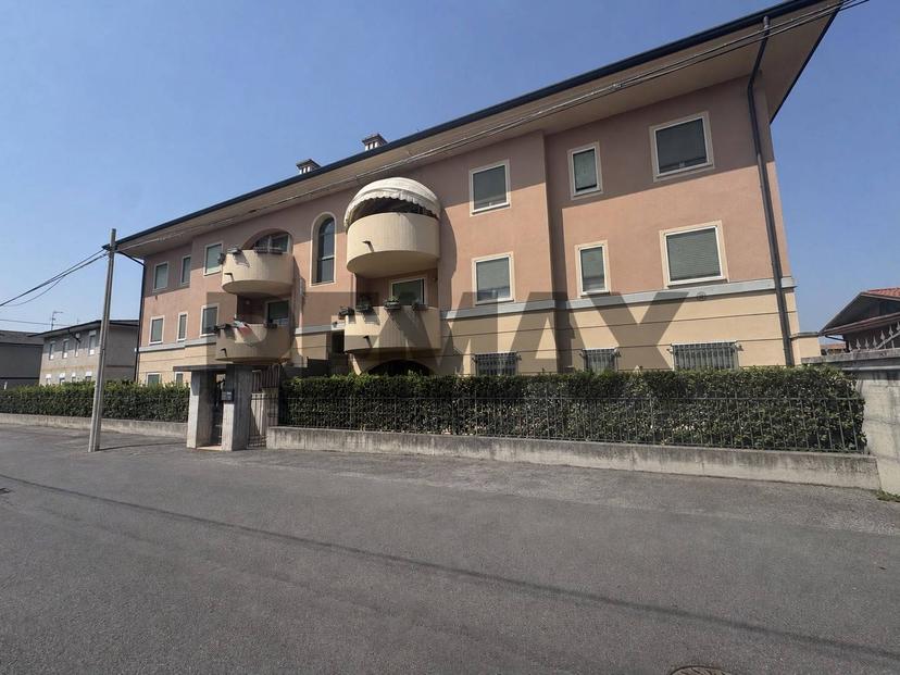 Bilocale in Via Manzoni 11 E 13, Travagliato — foto 2 di 5