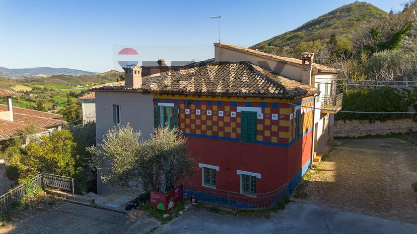 Casa indipendente in Piazza Balducci 5, Poggio San Vicino — foto 3 di 5