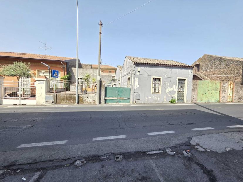 Casa indipendente in Via Etnea 345, Tremestieri Etneo — foto 2 di 3